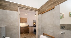 Apartment, 1 Queen Bed with Sofa bed, Kitchenette (Glogowska 39/5/04) | Bathroom