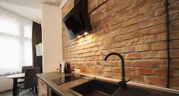 Comfort Studio Suite, Balcony (Glogowska 39/5/03) | Private kitchenette