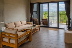 Standard Quadruple Room | Blackout drapes, free WiFi, bed sheets