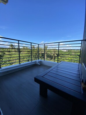 Quarto casal luxo | Cortinas blackout, Wi-Fi de cortesia, roupa de cama