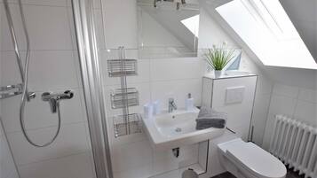 Shower, towels