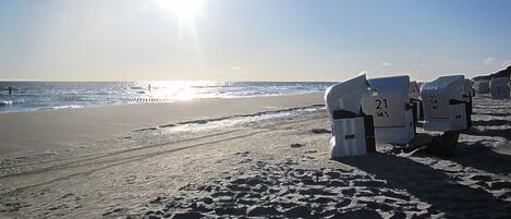 Plage à proximité, chaise longue