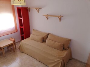 3 dormitoris, planxa i posts de planxar, wifi i roba de llit 