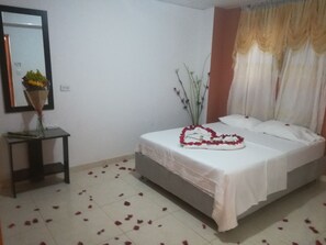 Wifi gratis y ropa de cama 