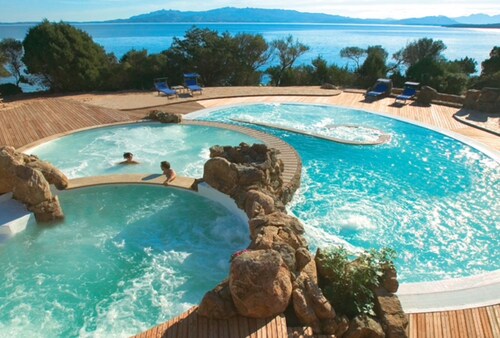 Villino Federico - A splendid resort immersed in the greenery of Cala Capra