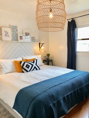 2 slaapkamers, een strijkplank/strijkijzer, gratis wifi, beddengoed