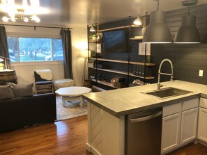 Interior - Easy Self Check-In for Centrally Located Home - Stay at the Little Llama House! (Lincoln)