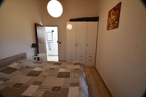 Unclassified image, 2 of 11, button