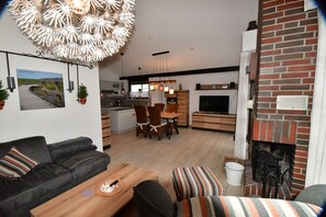 Fernseher, Kamin