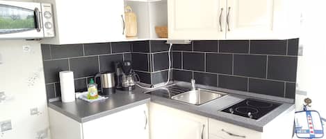 Fridge, microwave, coffee/tea maker, electric kettle