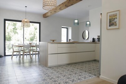 Charming house recently renovated for 15 persons.