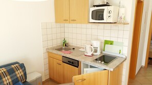 Kühlschrank, Mikrowelle, Geschirrspüler