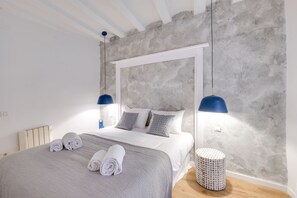3 bedrooms, iron/ironing board, free WiFi, bed sheets - Sweett | Gothic IV - Three Bedroom Apartment, Sleeps 8 (Barcelona)