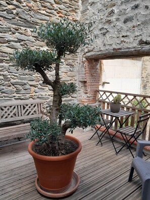 Terrace/patio - Stone loft panoramic mountain views (rigarda)