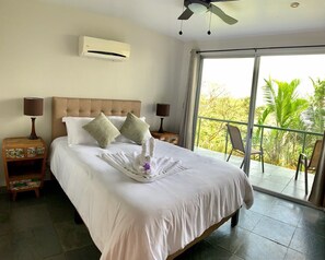 4 slaapkamers, een kluis op de kamer, een strijkplank/strijkijzer, wifi