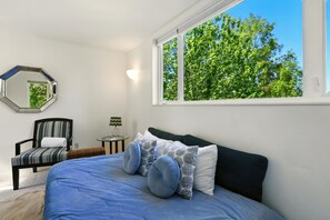 3 Schlafzimmer, Zimmersafe, Schreibtisch, Bügeleisen/Bügelbrett