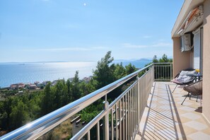 Deluxe Apartment, 1 Bedroom, Balcony, Sea View | Balcony