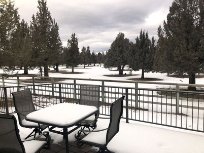 Fabulous Eagle Crest Resort Juniper Meadow, Private Hot Tub, Golf Course, Pool