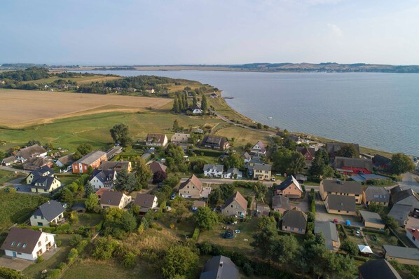 Unclassified image, 1 of 33, button