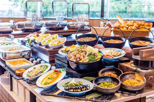 Daily buffet breakfast for a fee