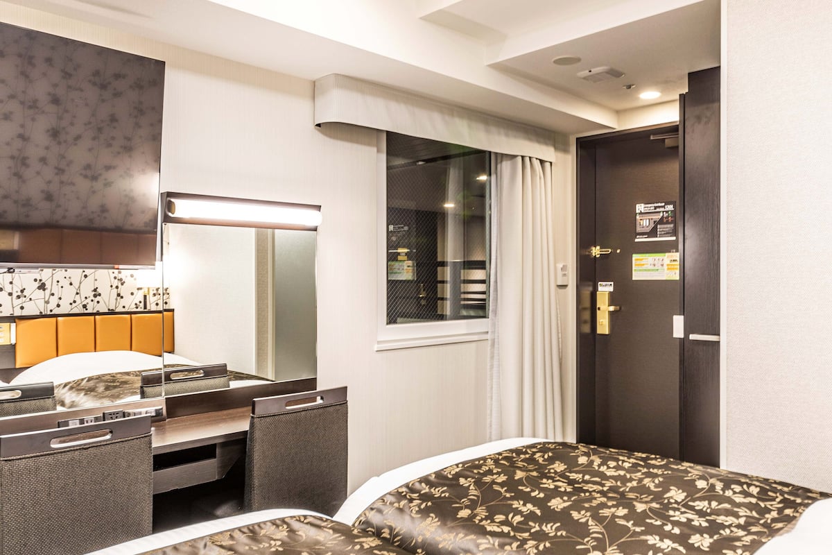 1 bedroom, desk, laptop workspace, free WiFi