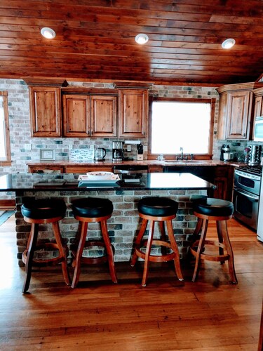 Amazing view - Lake House Retreat with Mountain Cabin Warmth