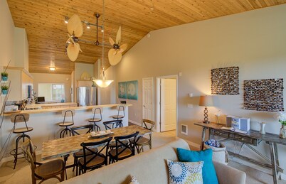 Siren's Serenity Condominium - Oyhut Bay Seaside Village