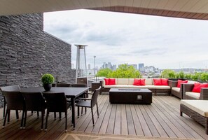 屋外ダイニングエリア