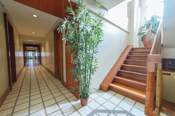 Interior - RedDoorz @ The Manor Davao (Davao)