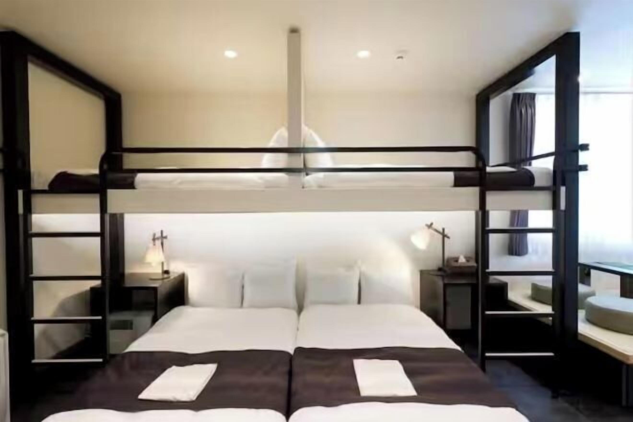 In-room safe, free WiFi, bed sheets