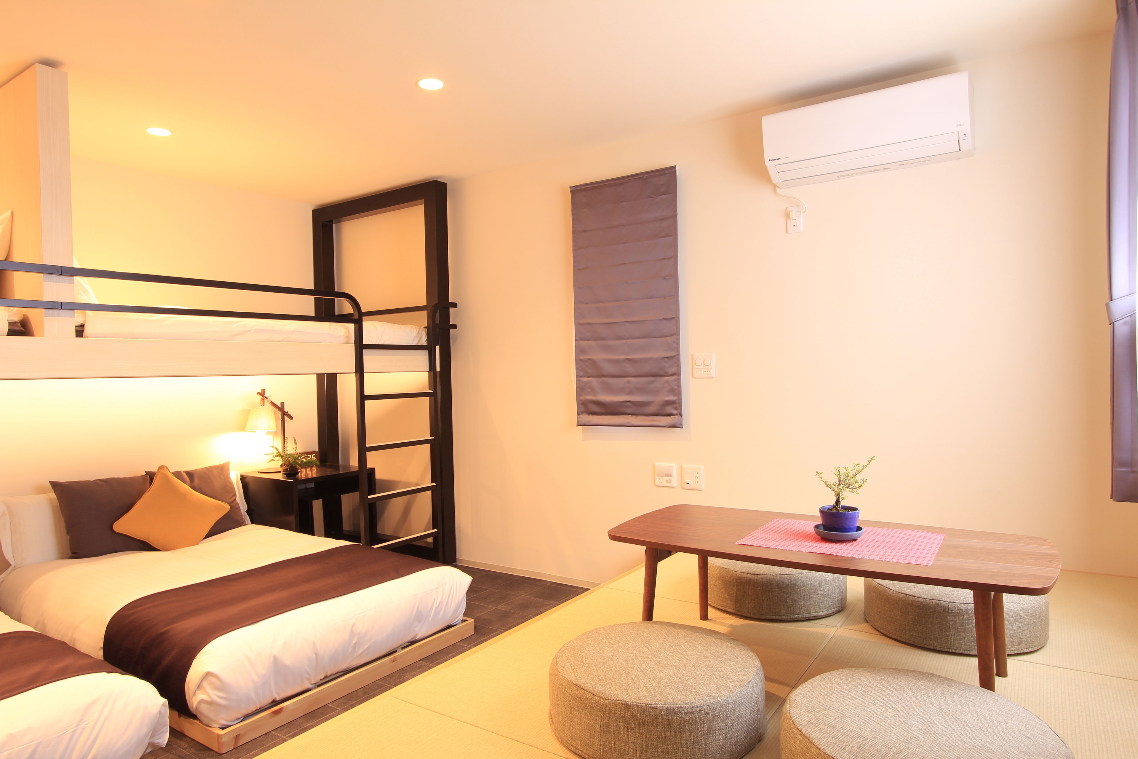 deluxe family room 202 | in-room safe, free wifi, bed sheets