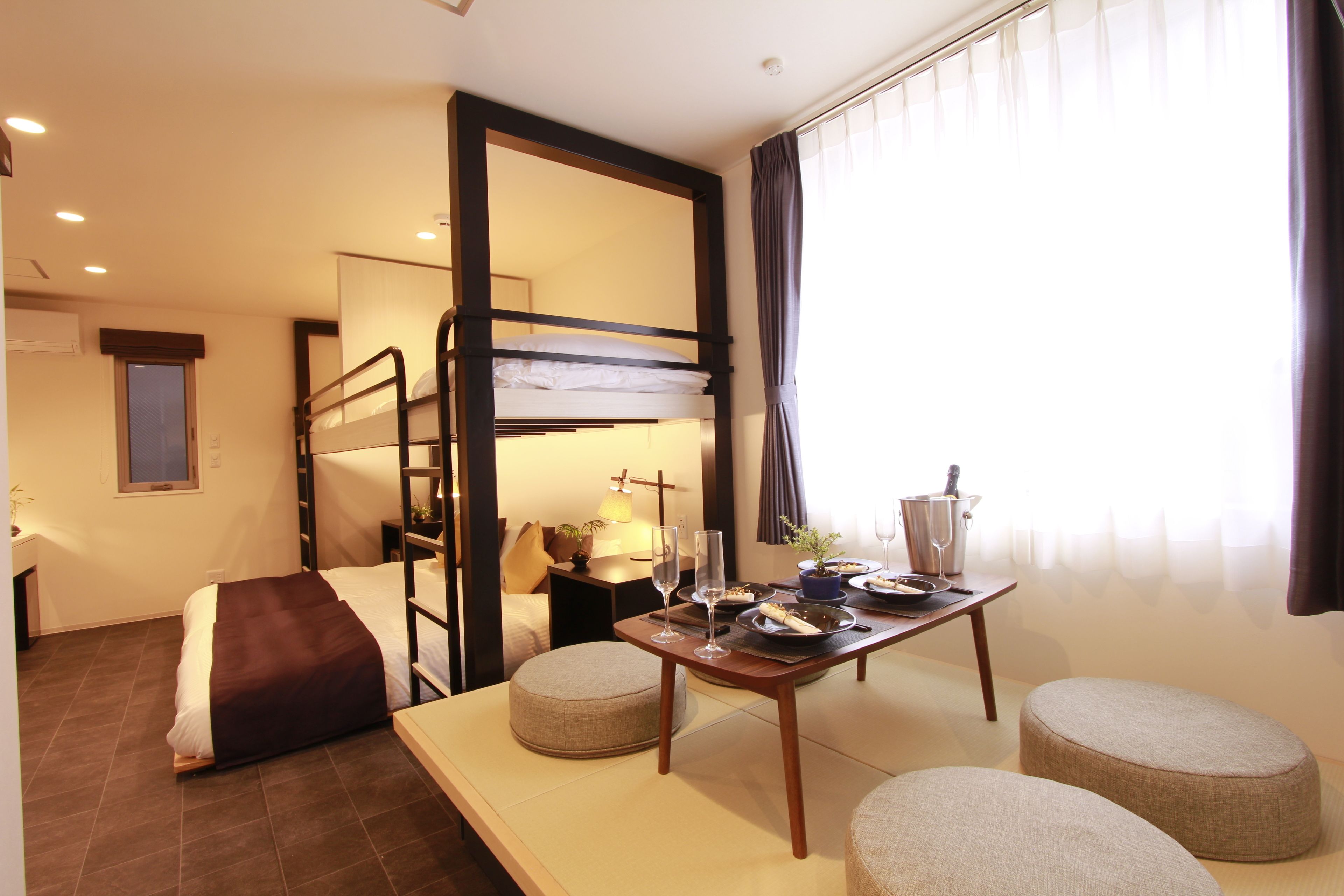 superior family room 102 | in-room safe, free wifi, bed sheets