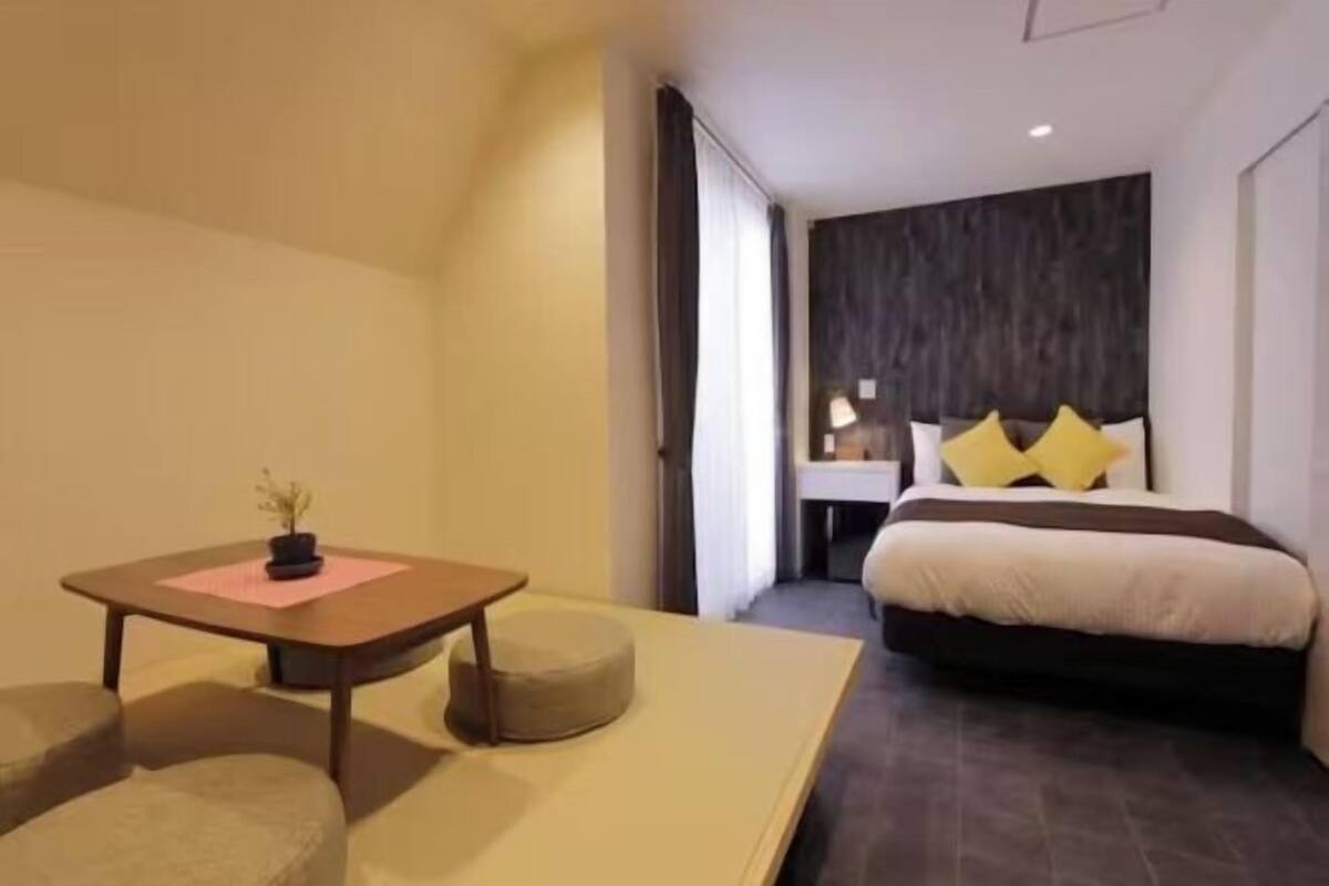 In-room safe, free WiFi, bed sheets