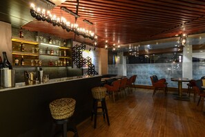 Bar (en el alojamiento)