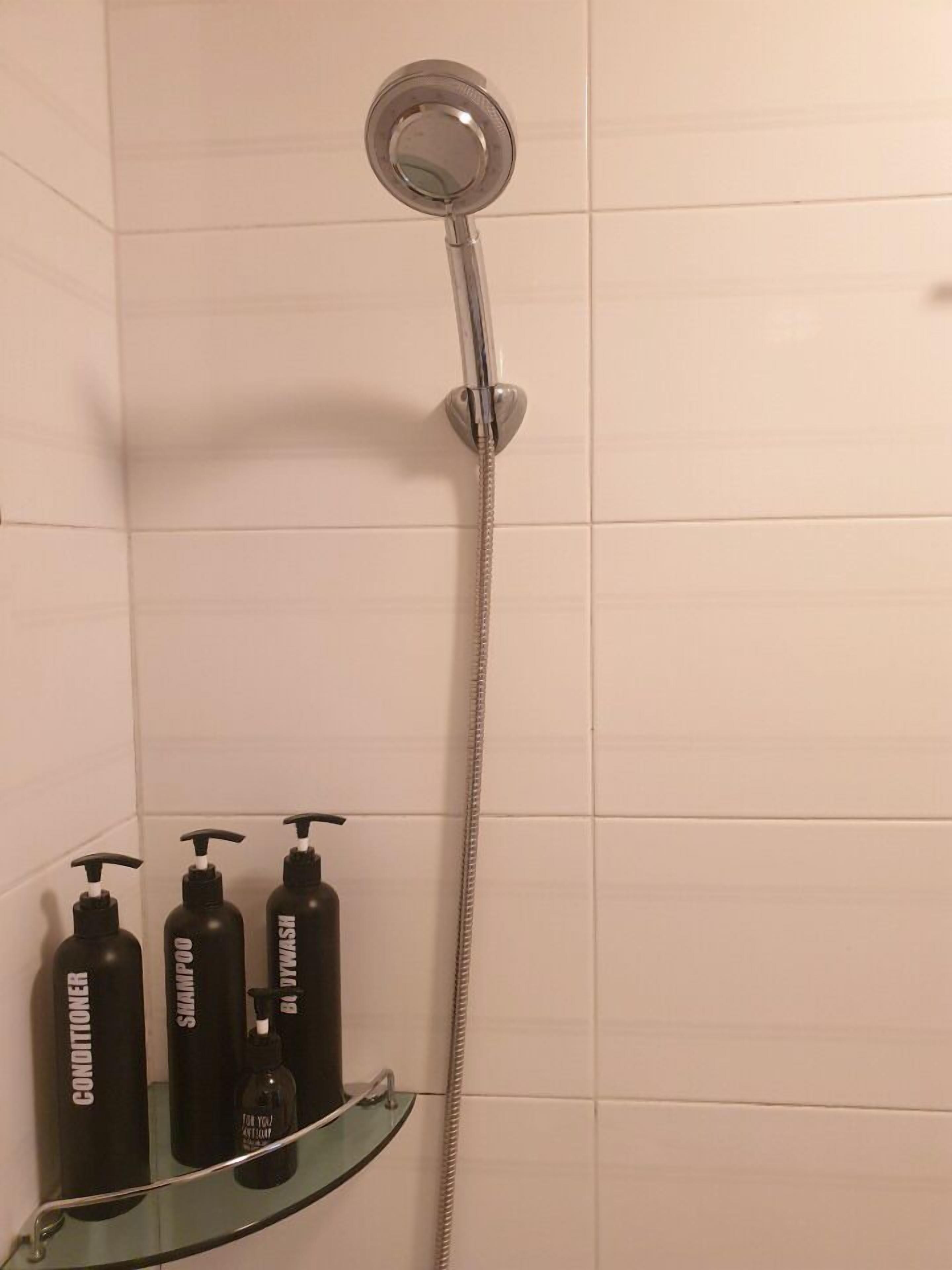 standard room | bathroom shower