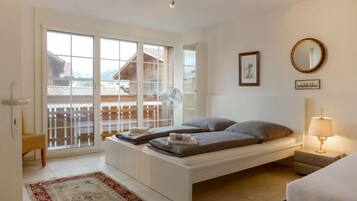 3 chambres, bureau, accĂšs Internet