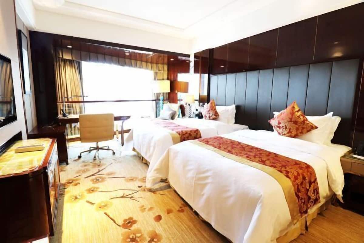1 bedroom, minibar, in-room safe, desk