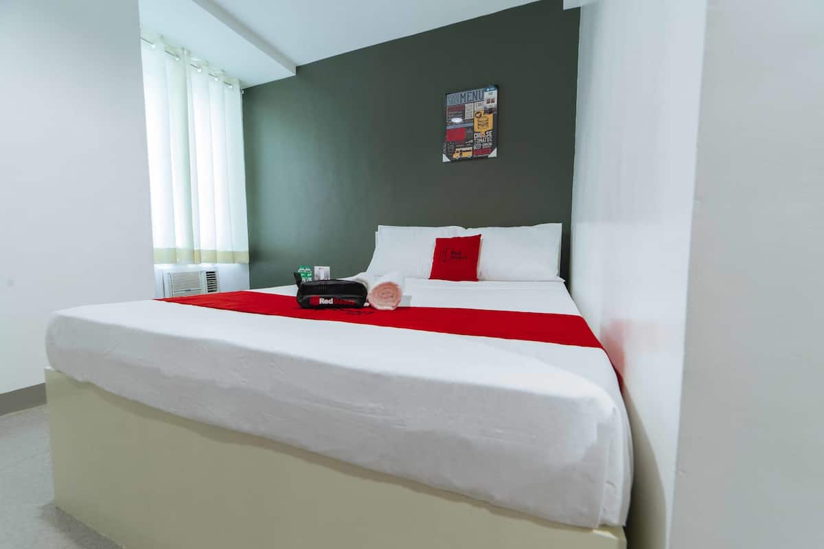 Tweepersoonskamer | Een bureau, gratis wifi, beddengoed