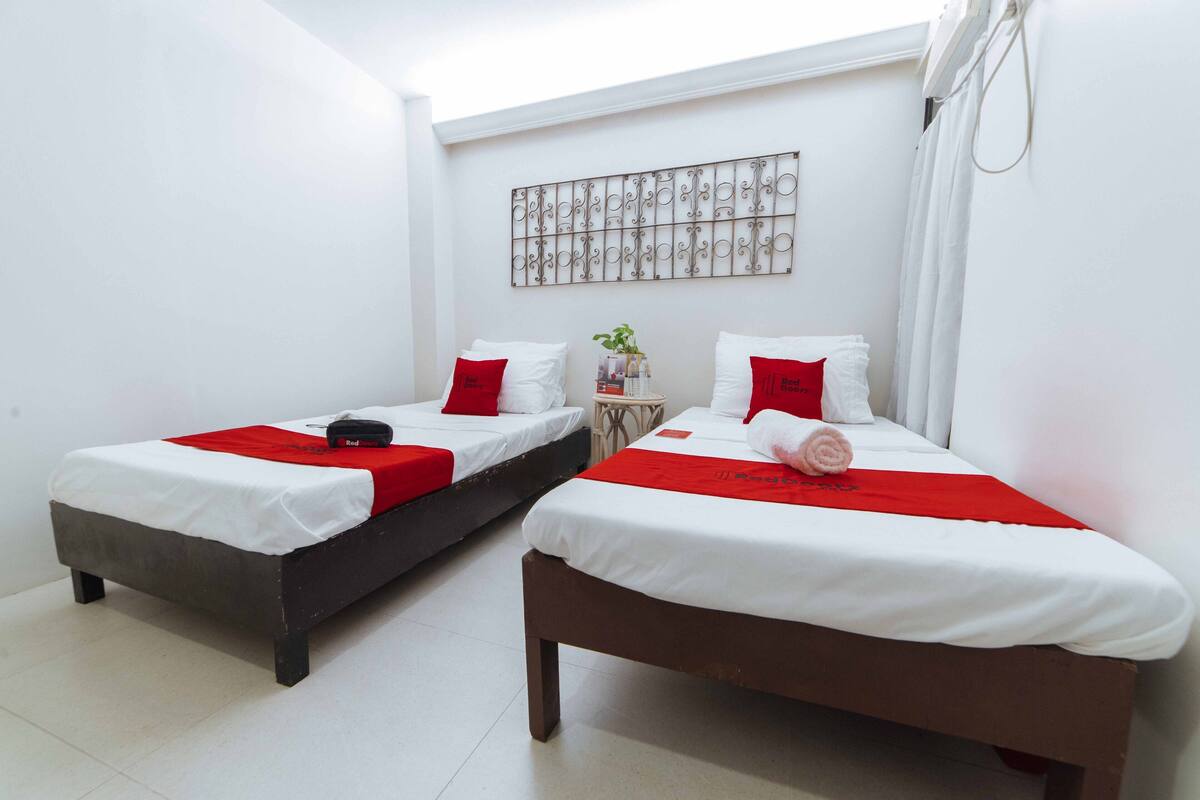 Desk, free WiFi, bed sheets