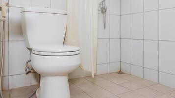 Suihku, ilmaiset hygieniatuotteet, pyyhkeet