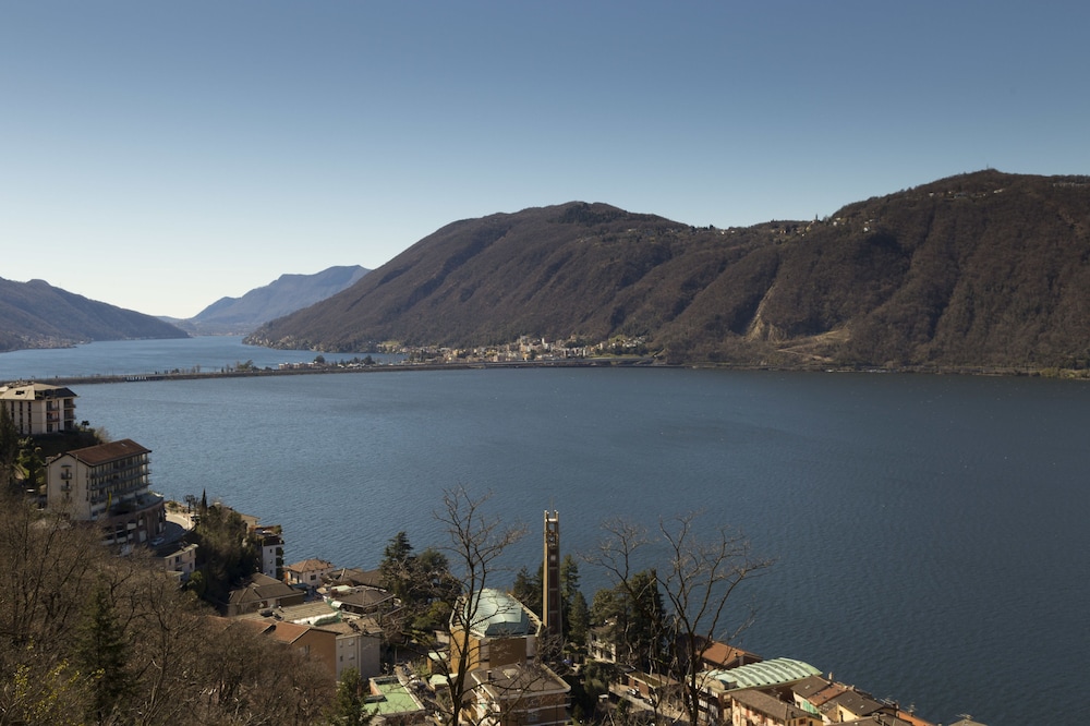 Grand Hotel Campione by null