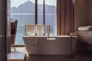 Grand Suite | Down duvets, in-room safe, laptop workspace, soundproofing