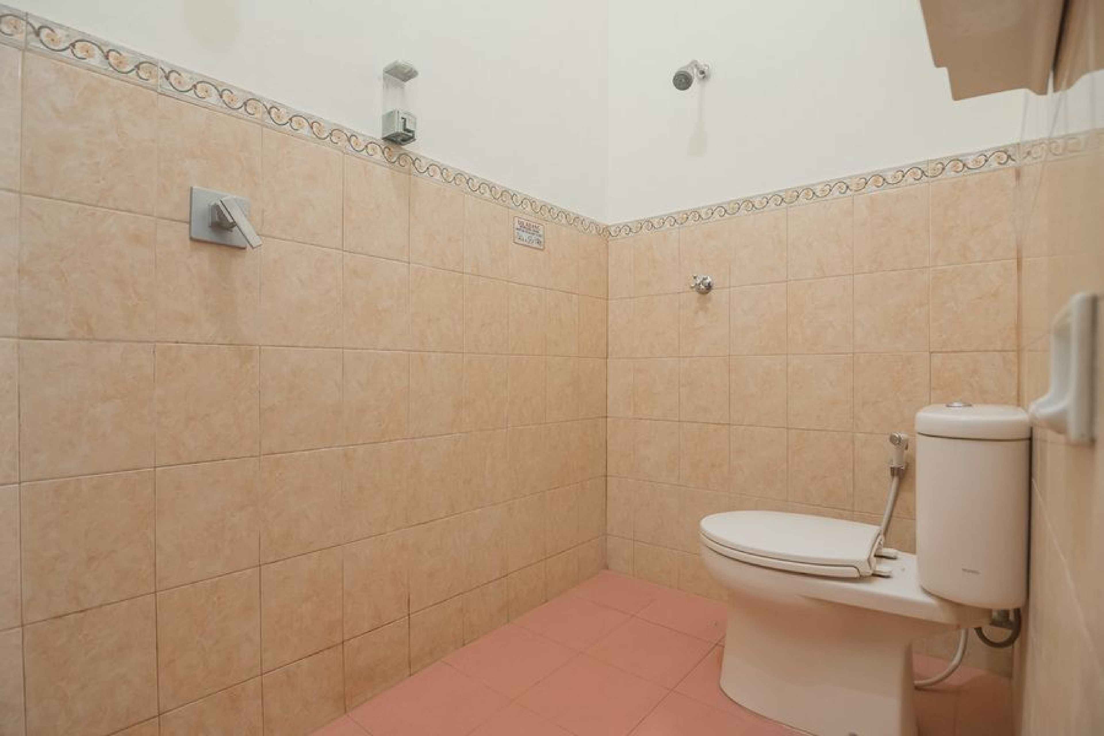 double room | bathroom | shower, free toiletries, towels