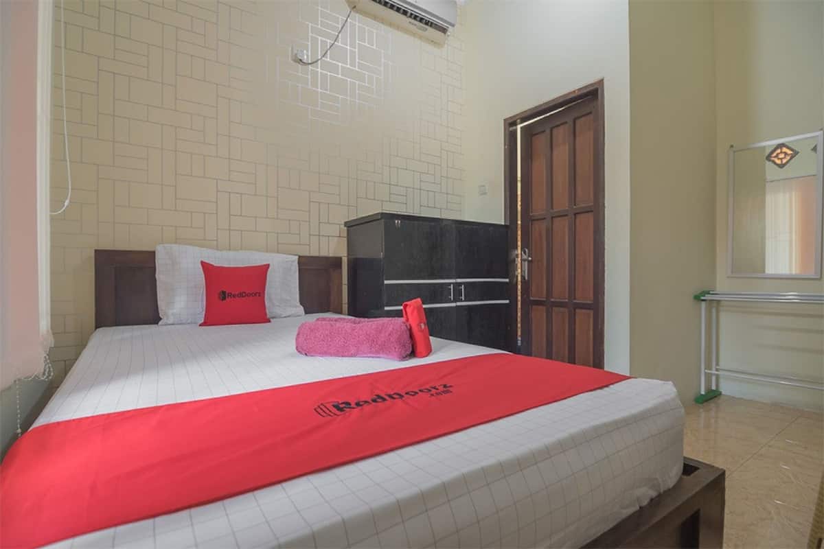 double room | desk, free wifi, bed sheets