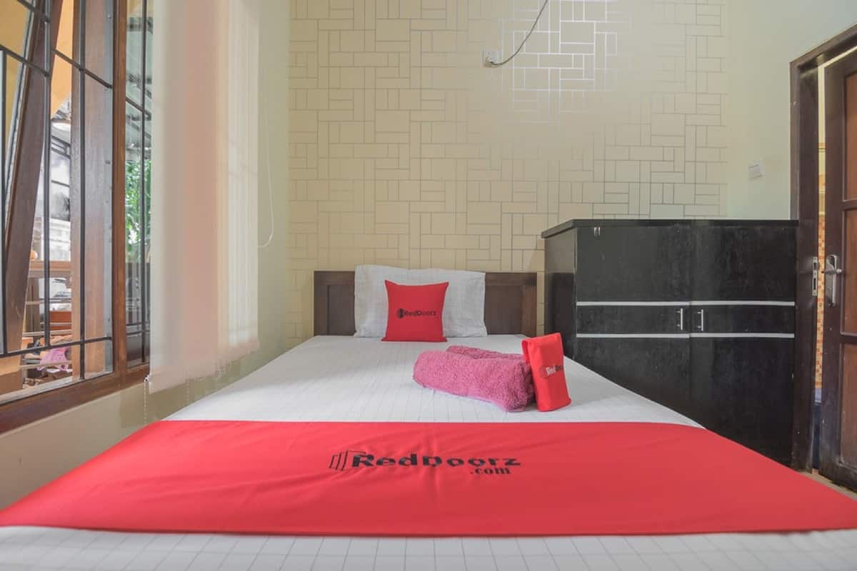 double room | desk, free wifi, bed sheets