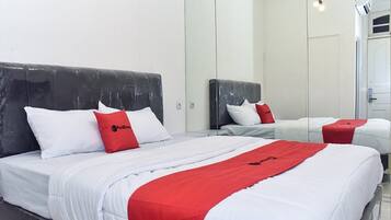 Desk, free WiFi, bed sheets