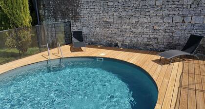 Entfliehen Sie dem schönen, neuen Cottage mit privatem Pool in der Nähe von Chinon