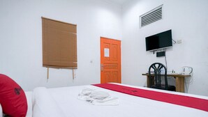 Meja, Wi-fi percuma, cadar katil 