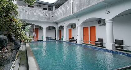 RedDoorz Syariah near Exit Toll Puncak