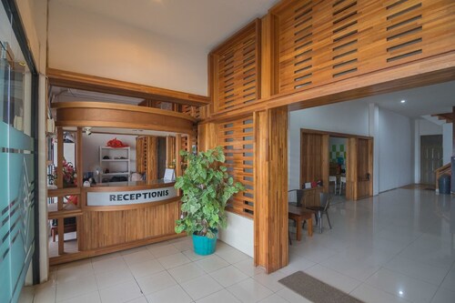 RedDoorz near Gajah Mada Pontianak